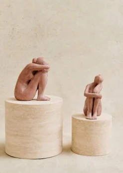 Sculpture Guénolée Courcoux - Femme Dans Ses Pensées Petit Modèle