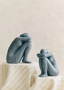Sculpture Guénolée Courcoux - Femme Assise Petit Modèle