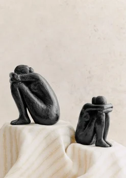 Sculpture Guénolée Courcoux - Femme Assise Grand Modèle